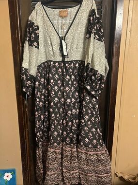CLARA The Label Mixed Floral Tiered Maxi Dress